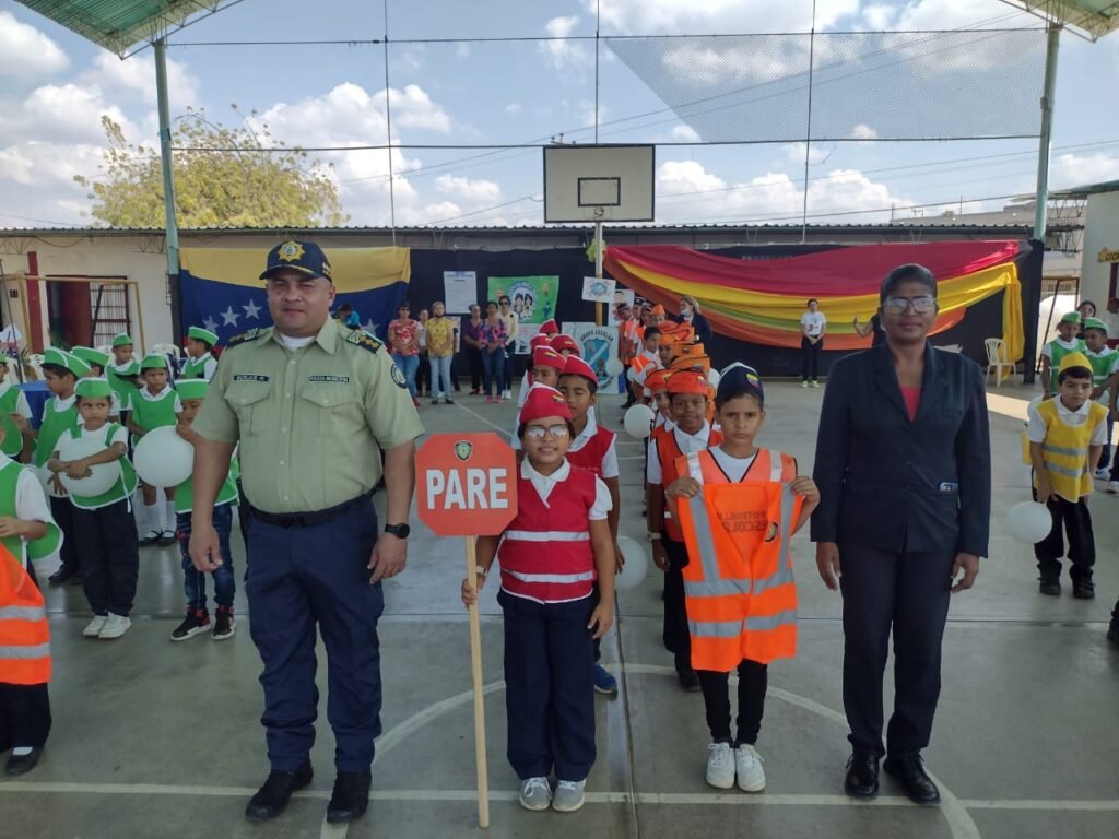 PoliLagunillas juramentó Brigadas Escolares en el G.E. “Eleazar López  Contreras”