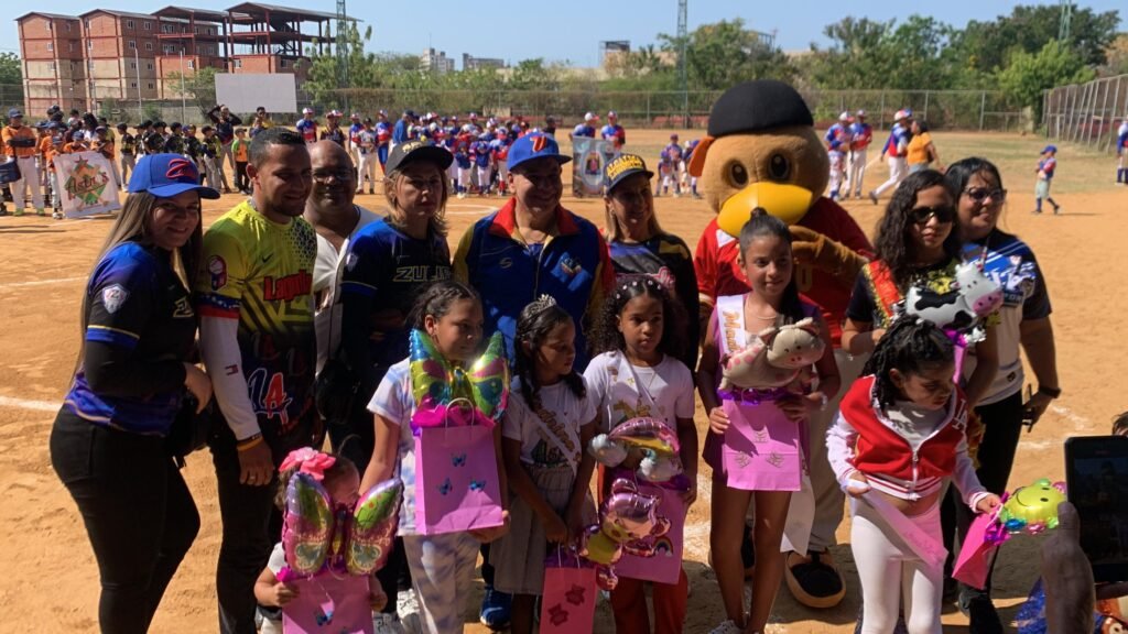 Inauguran torneo de béisbol menor copa José “Cheo” Mosquera