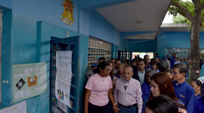 Gobernador profundiza Plan Manos a la Escuela y Plan de Respuesta Inmediata en escuelas y comunidades del Zulia