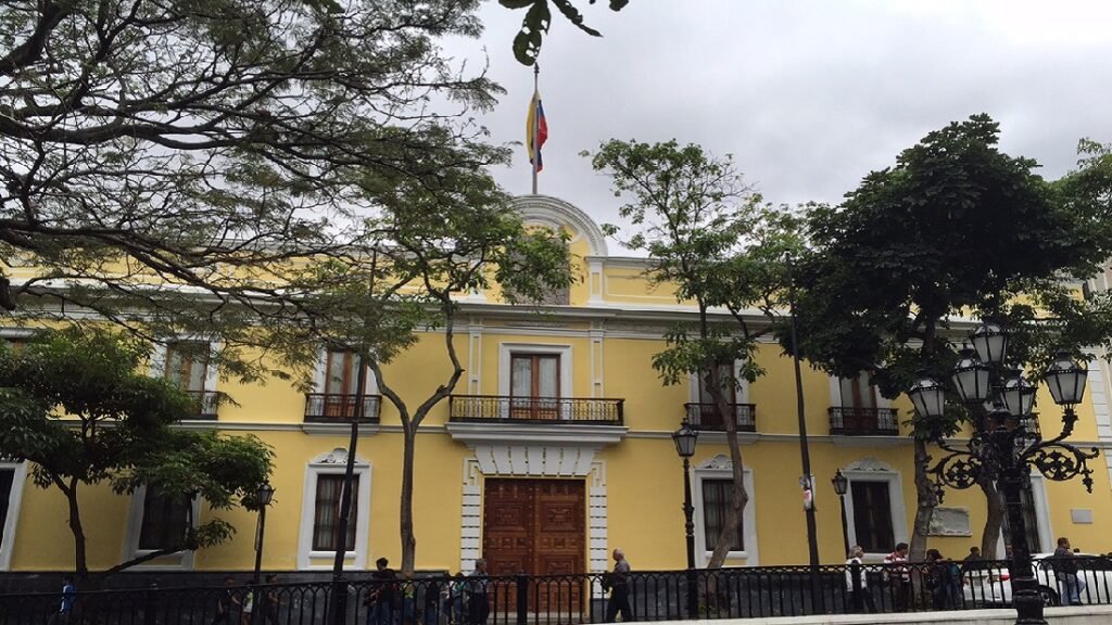 Venezuela denuncia campaña de Exxon Mobil y Guyana contra la política de integridad territorial de Venezuela