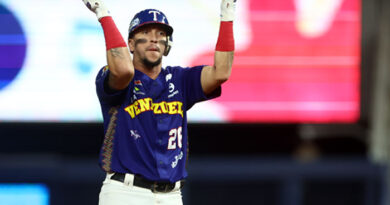 Hernán Pérez puso a Tiburones en semifinales de la Serie del Caribe