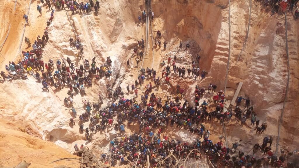Alcalde del municipio Angostura insiste que son 30 muertos en derrumbe de la mina de oro. No son 16 fallecidos