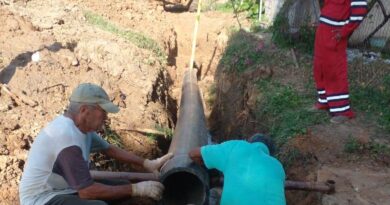 En Valmore Rodríguez reparan colector averiado en los campos petroleros