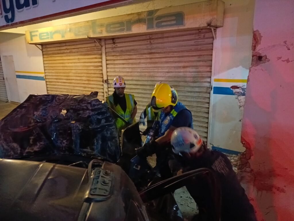 Pereció al estrellar su camioneta contra una pared en el municipio Cabimas