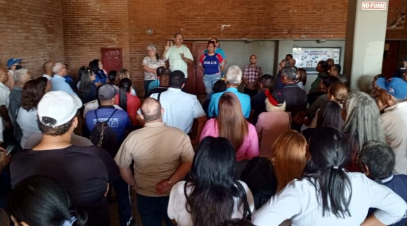 Universitarios aprobaron en asamblea las acciones para recuperar el Programa Ingeniería de LUZ-COL