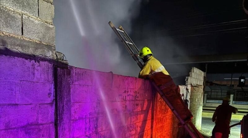 Bomberos de Cabimas controlan conato de incendio forestal en R5