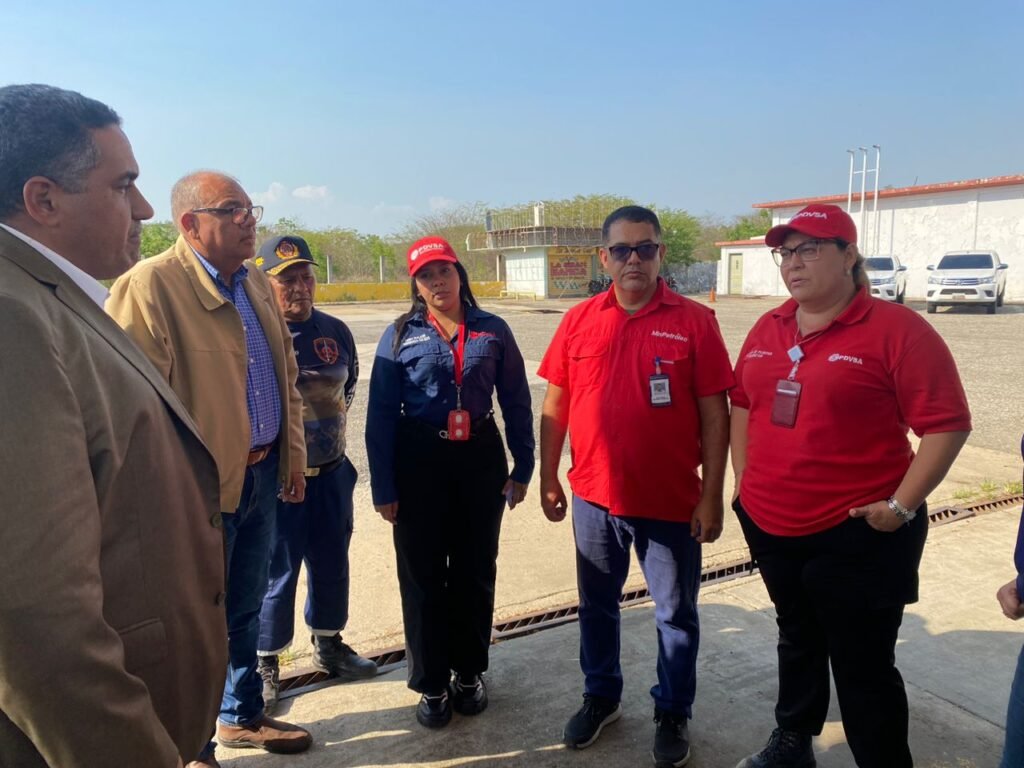 Gobierno municipal impulsa reactivación de estación de servicio en Valmore Rodríguez