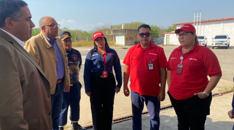Gobierno municipal impulsa reactivación de estación de servicio en Valmore Rodríguez
