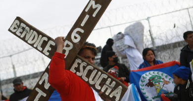 Organizaron en Texas un viacrucis como medida de protesta por violaciones migratorias en la frontera