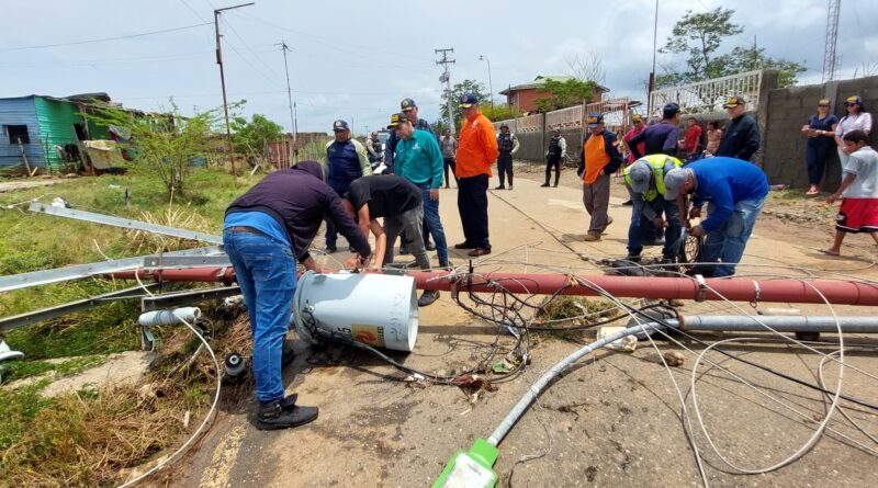 En Lagunillas se activó plan de contingencia por las fuertes lluvias y vientos huracanados