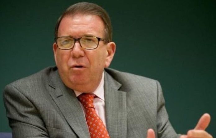 Oposición en Venezuela acordó que Edmundo González Urrutia sea su candidato presidencial