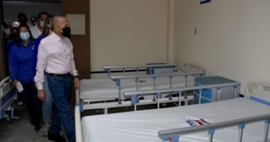 Gobernador Rosales inauguró las nuevas áreas de servicios del Hospital Central de Maracaibo