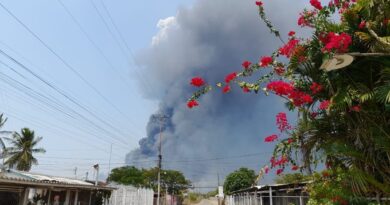 Incendio en patio de tanques del muelle Bachaquero II generó alarma en municipio Valmore Rodríguez