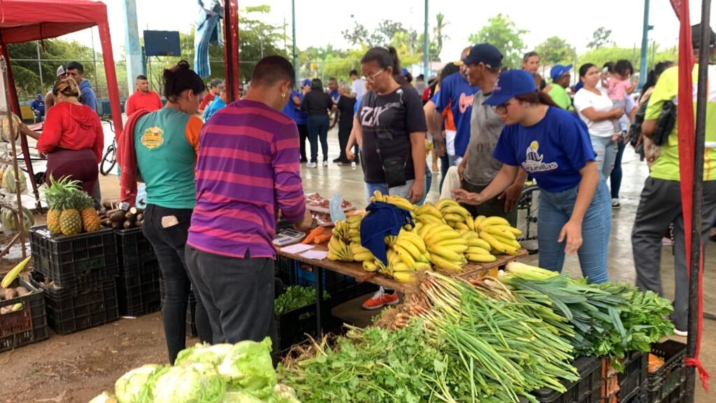 Alcaldía de Lagunillas llevó jornada de alimentación al sector Campo Mío
