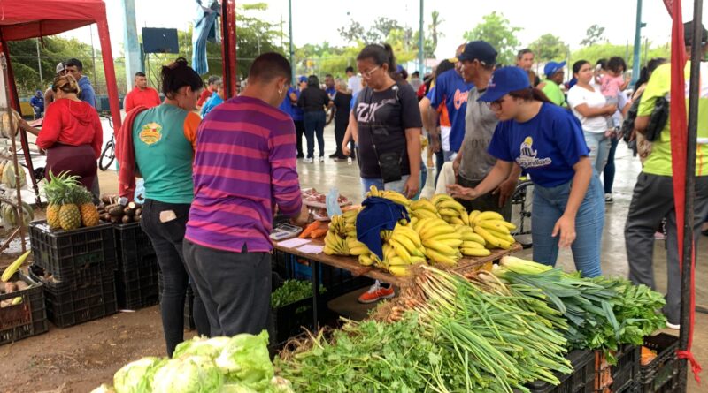 Alcaldía de Lagunillas llevó jornada de alimentación al sector Campo Mío