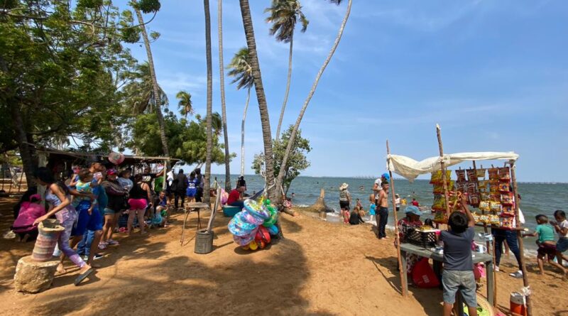Alrededor de 15 mil temporadistas visitaron playas del municipio Santa Rita durante Semana Santa