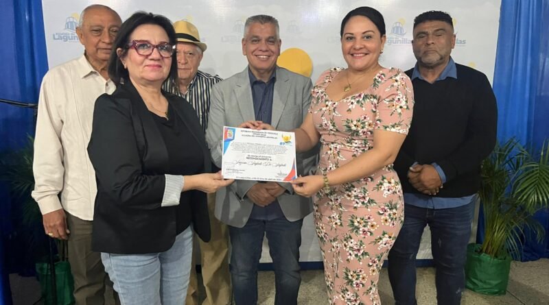 Actividad "Tertulia Literaria" con escritores locales realizaron en el municipio Lagunillas 