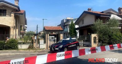 Adolescente mató a puñaladas a sus padres y hermano menor en Italia