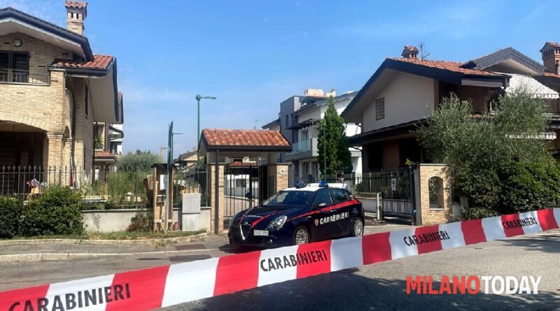 Adolescente mató a puñaladas a sus padres y hermano menor en Italia