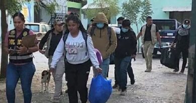 Expulsan a casi 300 venezolanos de un poblado de Perú