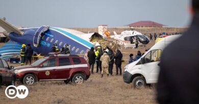 Ucrania afirma que el avión de Azerbaijan Airlines fue derribado por los rusos