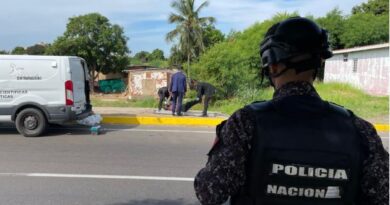 Muere pareja de casados al impactar su moto contra un vehículo en La Concepción