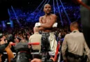 Floyd Mayweather anuncia su regreso con casi 49 años