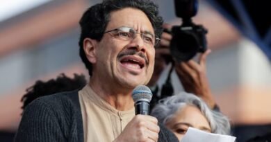 Iván Cepeda irá directo a primera vuelta tras decisión del CNE en Colombia