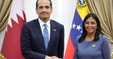 Delcy Rodríguez recibe al primer ministro de Catar en Miraflores