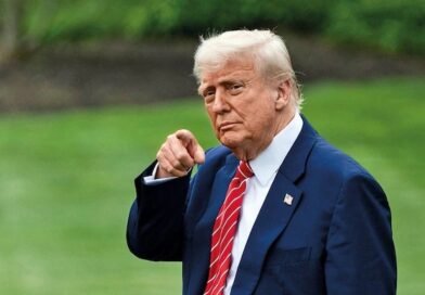 Trump anuncia el envío de un barco hospital a Groenlandia y Dinamarca lo rechaza 