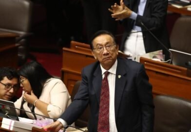 Nuevo presidente de Perú es citado a juicio un día después de ser elegido