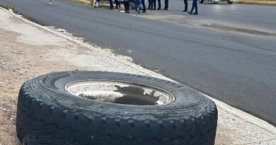 Muere hombre arrollado en la C-1 cuando iba para su trabajo en bicicleta