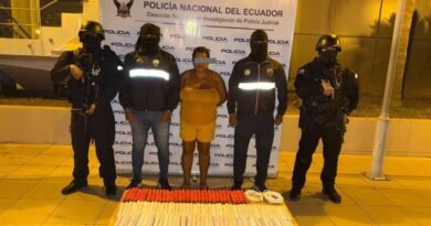 Una mujer venezolana es detenida en Ecuador con 160 explosivos