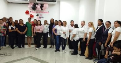 Telbcol conmemora el Día Internacional de la Mujer con honores a la labor materna