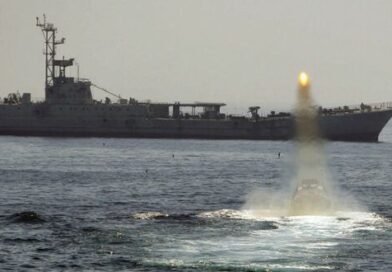 Submarino de EE.UU. torpedea fragata iraní frente a Sri Lanka: Hay más de 80 muertos