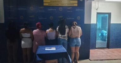 Seis mujeres detenidas por riña pública en San Francisco