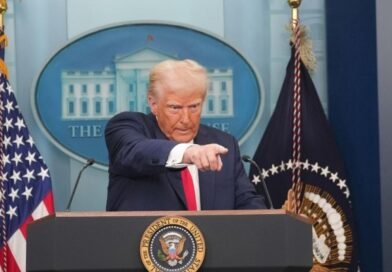 Trump aplaza por dos semanas ataques masivos a Irán: petróleo de Texas cae 9,2%