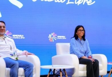 Delcy Rodríguez: Habrá mejoras salariales «pero que ese remedio no sea peor que la enfermedad»