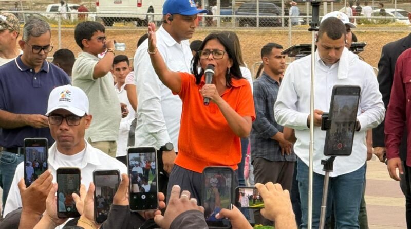Delcy activa peregrinación anti-sanciones en Zulia y anuncia tecnología extranjera para abordar crisis eléctrica