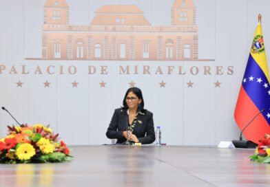 Delcy Rodríguez insiste en cese de sanciones: Una licencia no brinda seguridad jurídica a largo plazo