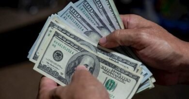 Dólar oficial cerrará abril en 487,12 bolívares con un alza de 2,80 % frente a marzo