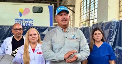 Gobernador Luis Caldera entrega dotación de equipos e insumos a hospitales de la región.