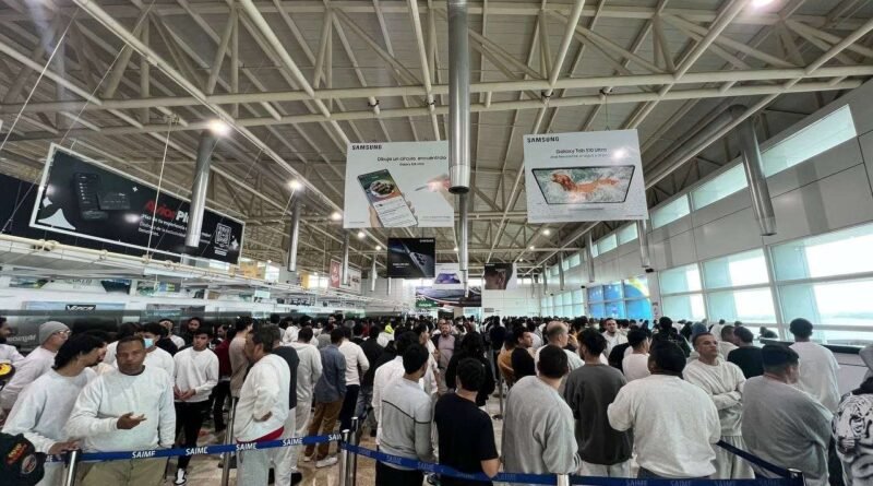 Retornan 320 venezolanos desde Arizona