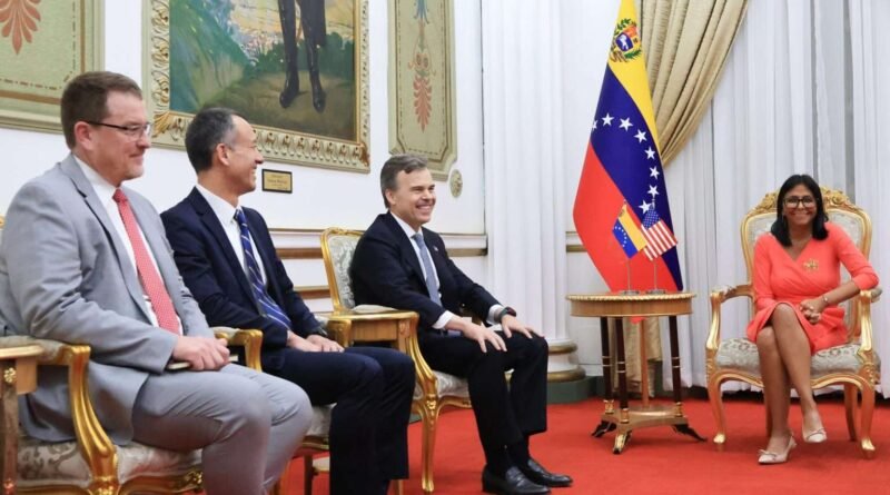 Presidenta (E) Rodríguez recibe al nuevo encargado de negocios de EEUU