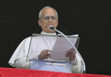 Papa León XIV defiende la libertad de prensa y honra a periodistas asesinados