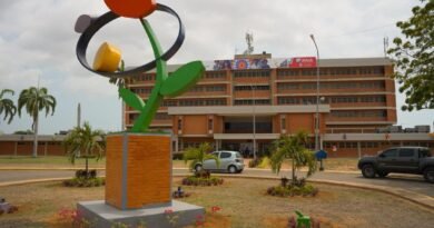 Luis Caldera entrega al Hospital de Especialidades Pediátricas UCI, 5 pabellones, 64 camas de hospitalización y consultorios de oncología.