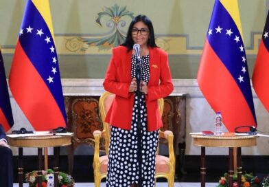 Marco Rubio asegura que Delcy Rodríguez viajará a India para cerrar acuerdos petroleros