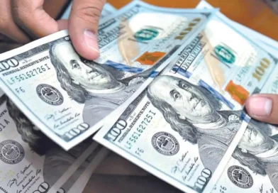 Dólar oficial cierra la semana en 549,37 bolívares con alza de 4,27 %, según el BCV