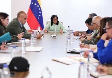 Presidenta (E) Delcy Rodríguez: «Las labores de rescate no se suspenden»
