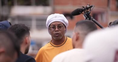 Ronaldinho en Petare: así salieron a recibirlo los habitantes de la popular zona